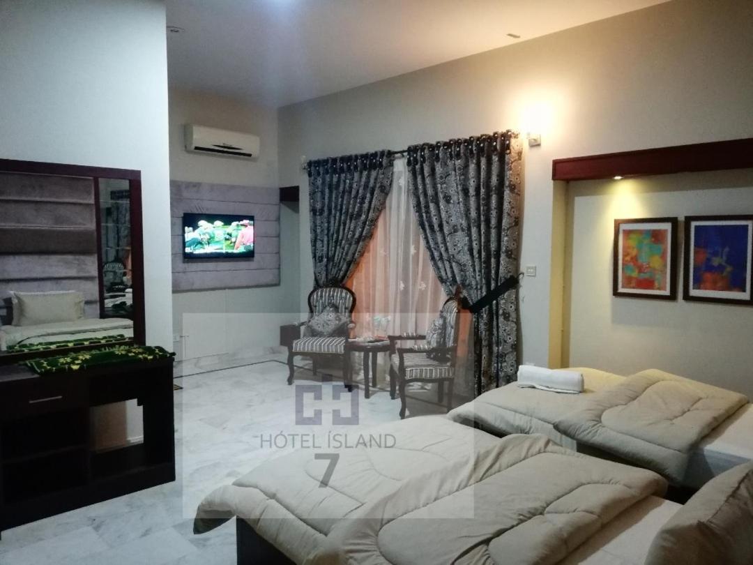 Hotel 7Island Karachi Exterior photo